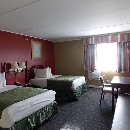 Center Street Value Inn Auburn Bagian luar foto
