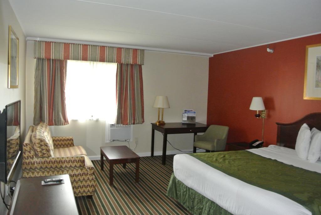 Center Street Value Inn Auburn Bagian luar foto