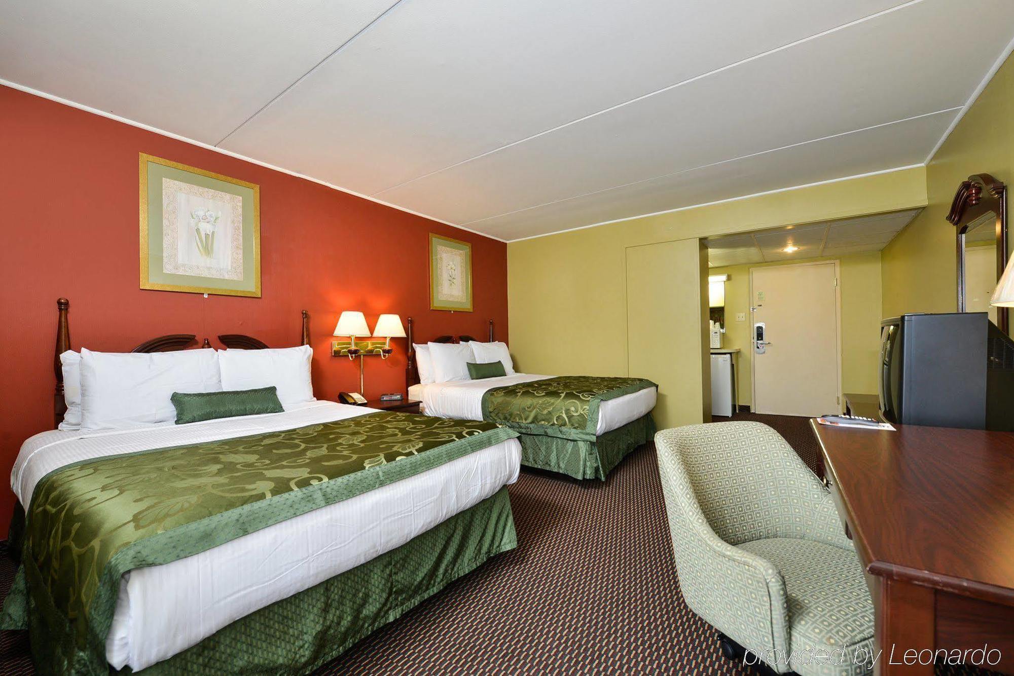 Center Street Value Inn Auburn Bagian luar foto