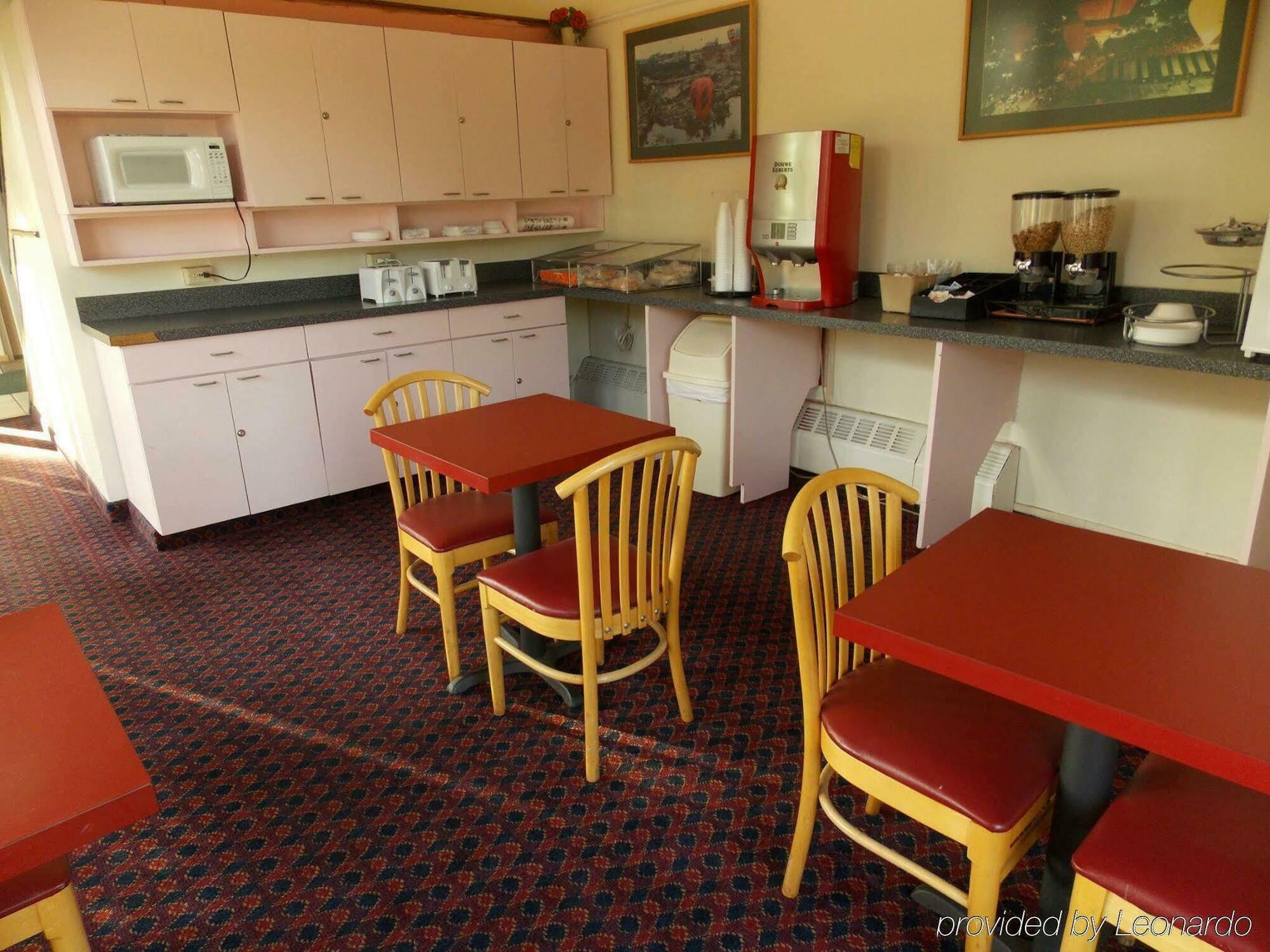 Center Street Value Inn Auburn Bagian luar foto
