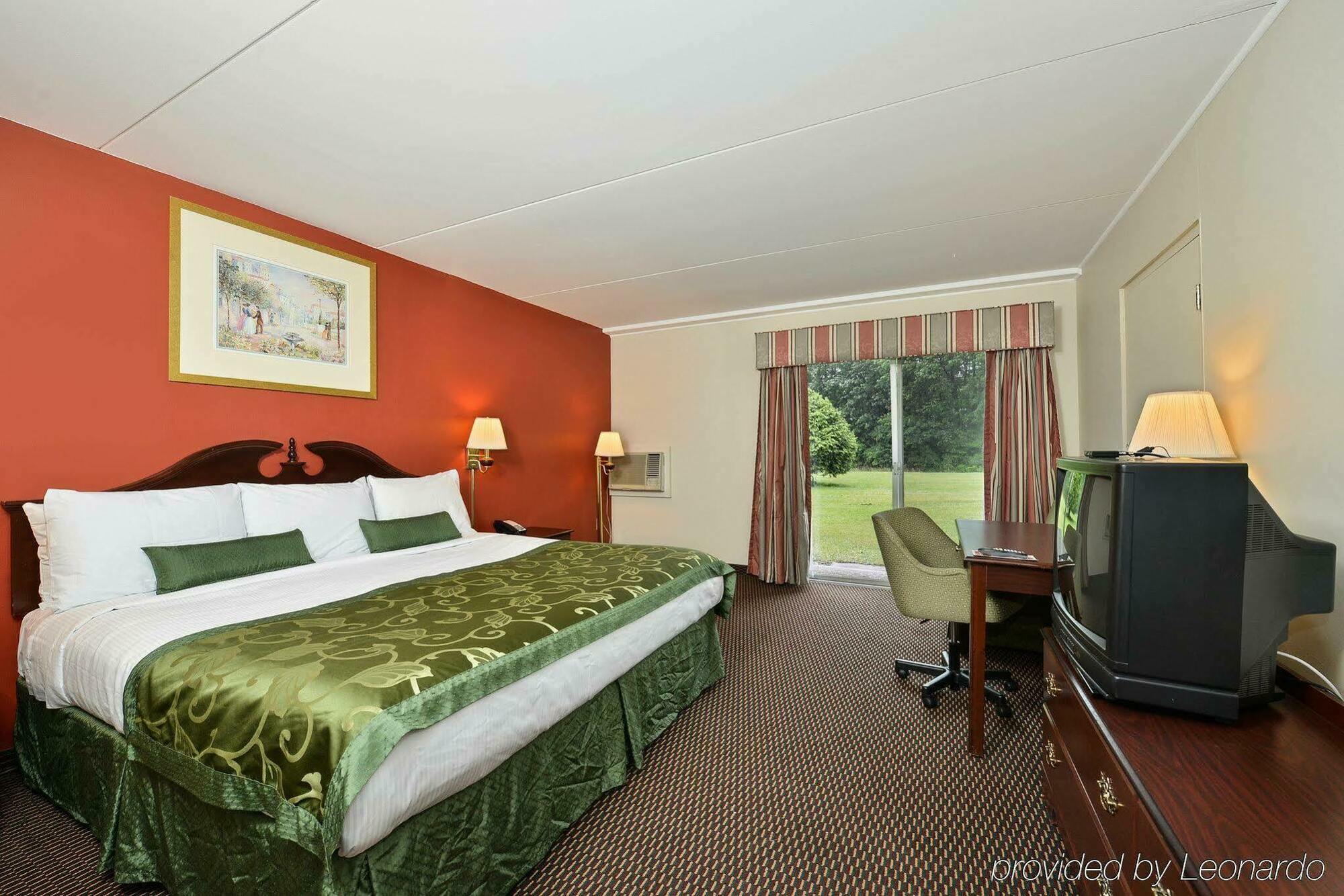 Center Street Value Inn Auburn Bagian luar foto